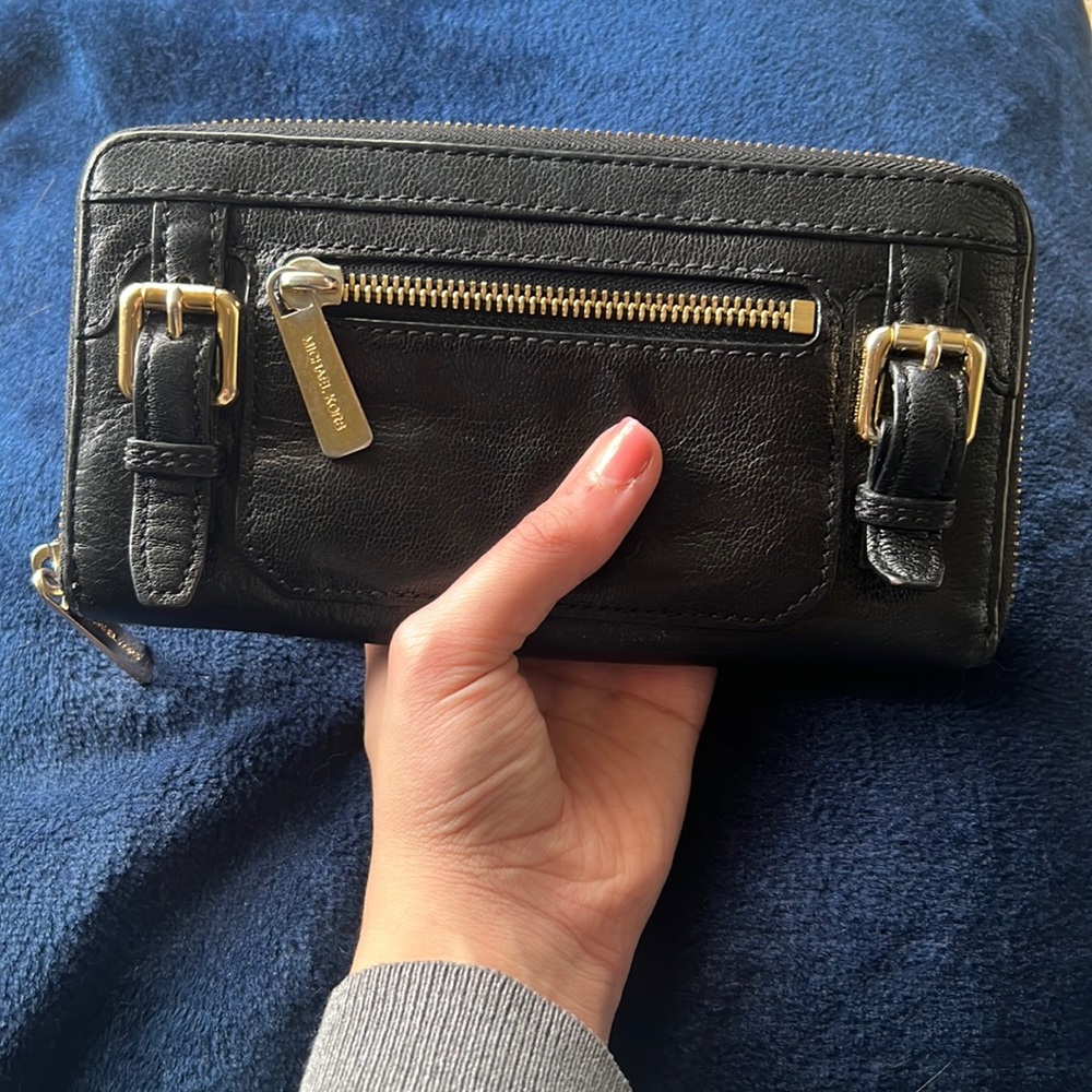 Michael Kors McGraw Zip Around Continental Leather Wallet